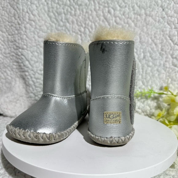 UGG baby Kids Silver Boots - Picture 4 of 6